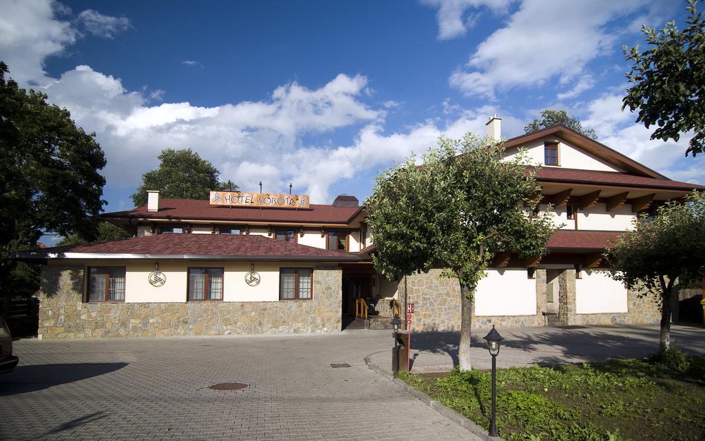 Hotel Sobota Попрад Екстер'єр фото