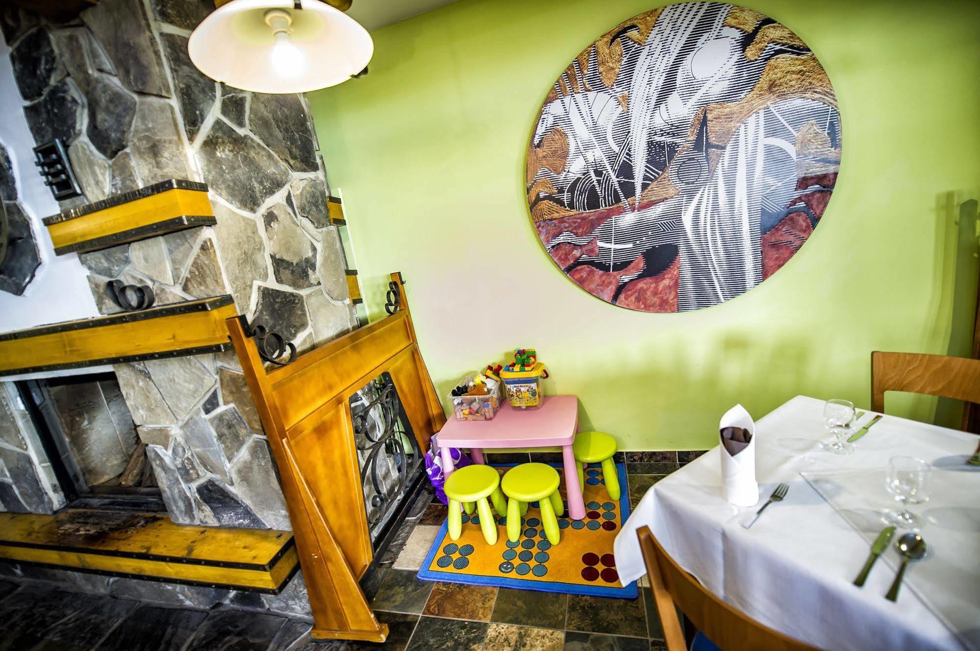 Hotel Sobota Попрад Екстер'єр фото