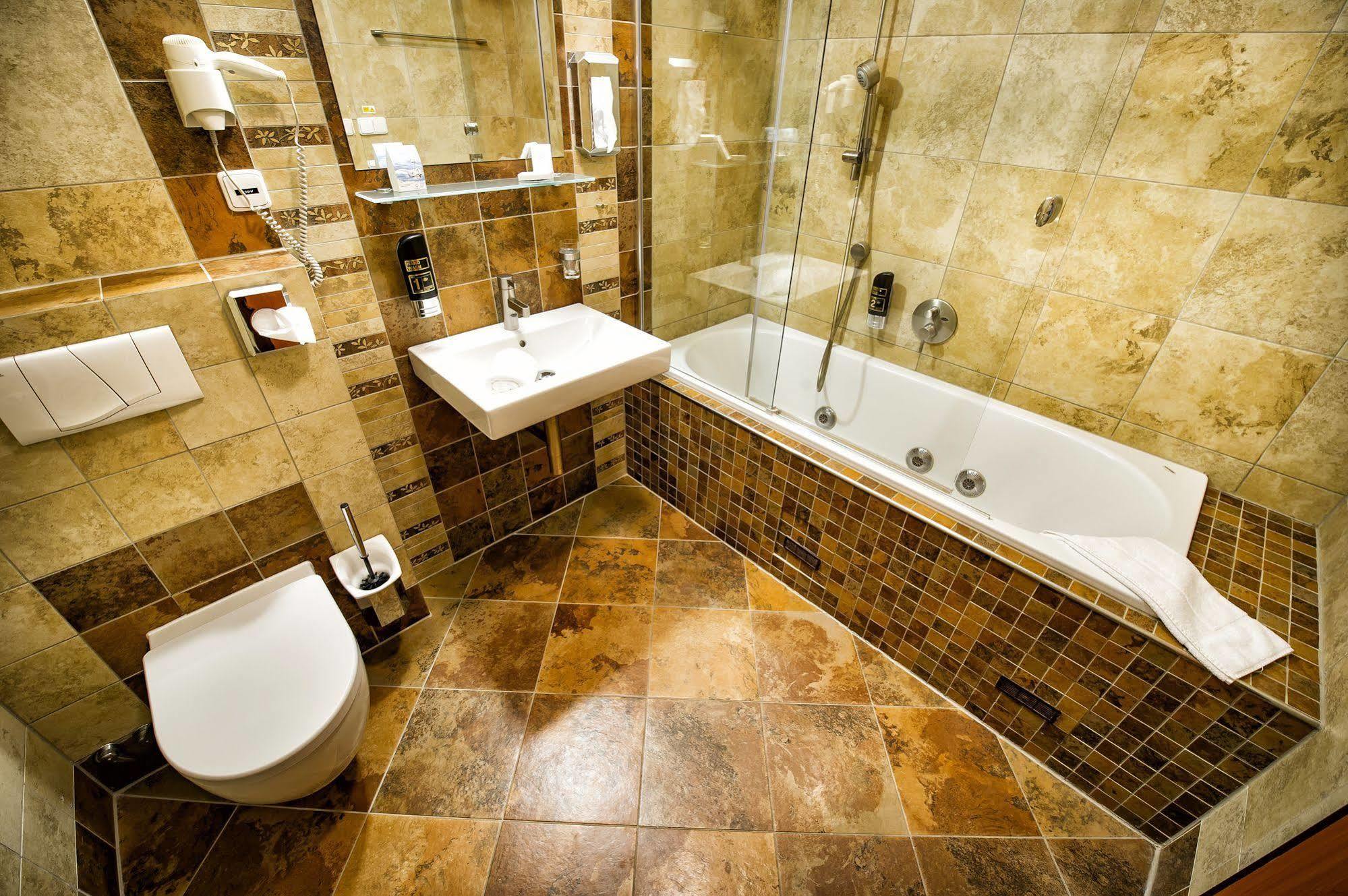 Hotel Sobota Попрад Екстер'єр фото