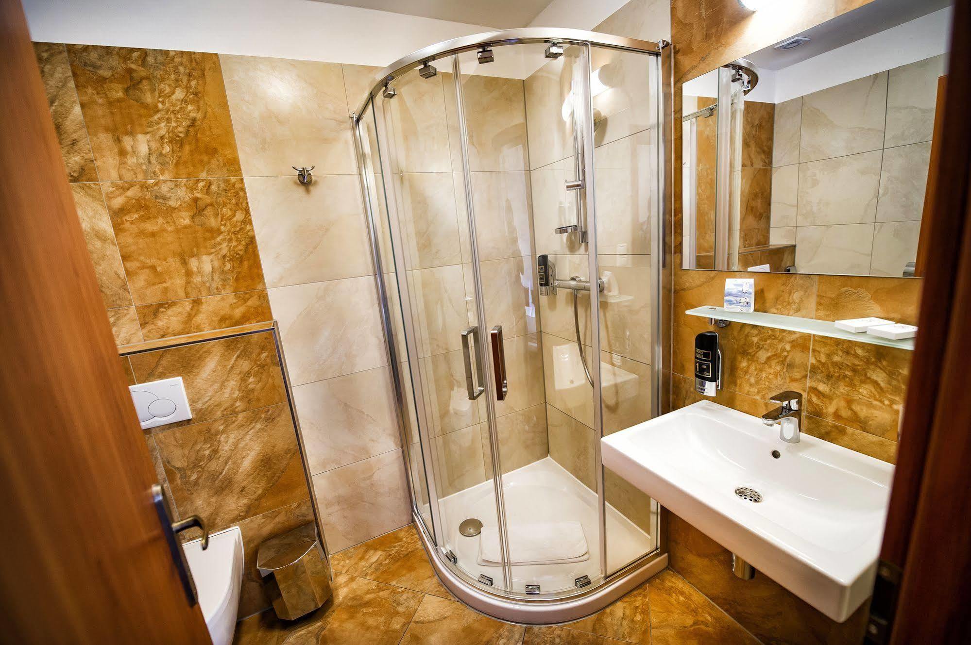 Hotel Sobota Попрад Екстер'єр фото