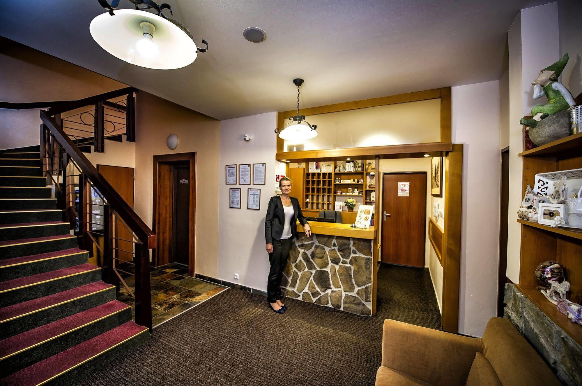 Hotel Sobota Попрад Екстер'єр фото
