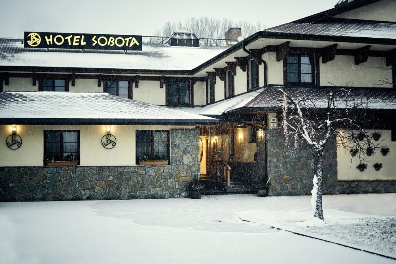 Hotel Sobota Попрад Екстер'єр фото