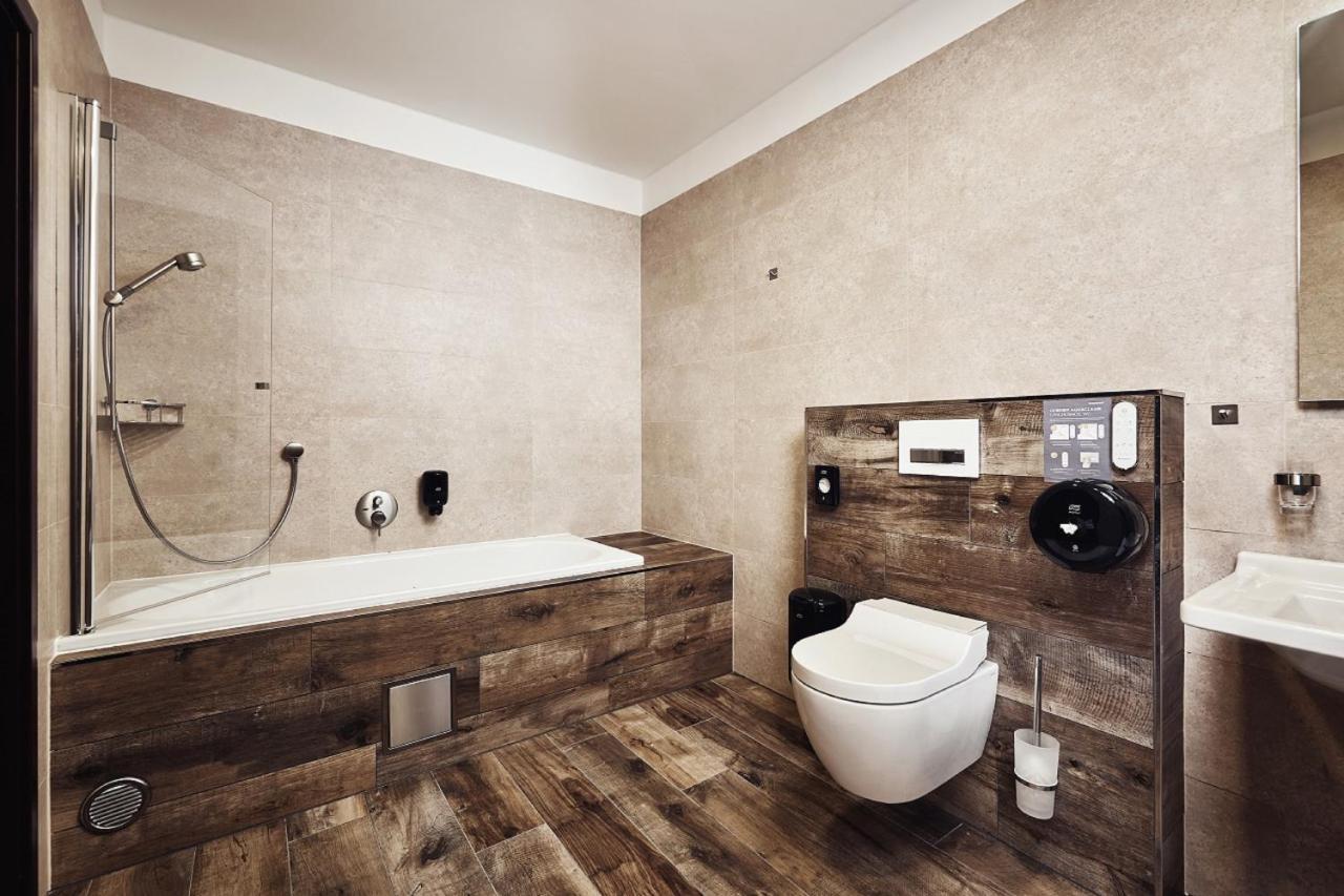 Hotel Sobota Попрад Екстер'єр фото
